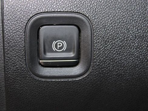 Used 2021 GMC Sierra 1500 Elevation AWD/4WD image 34