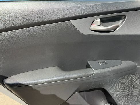 Used 2020 Kia Forte LXS image 11