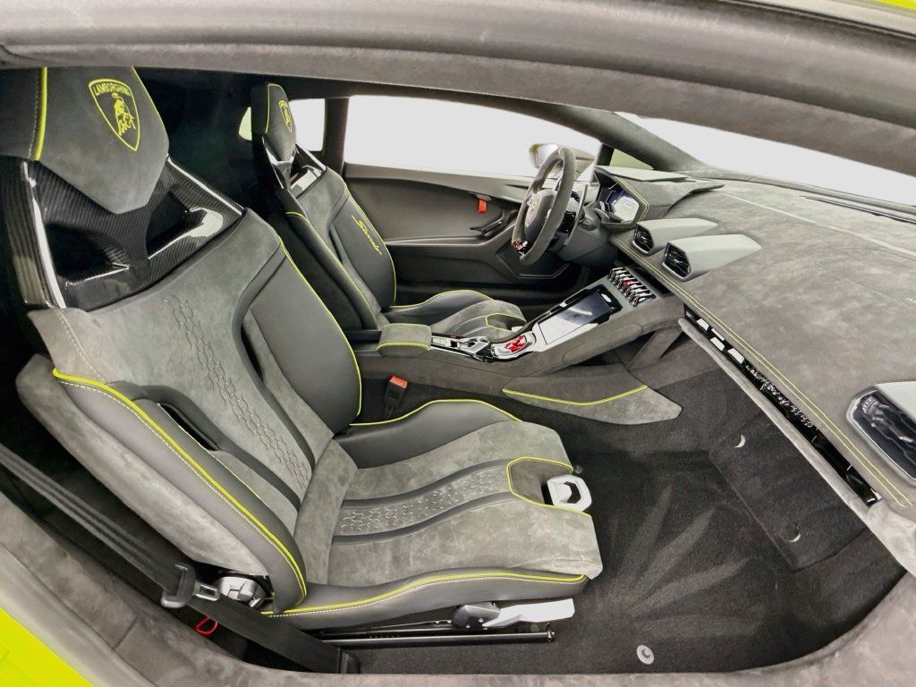 Used 2024 Lamborghini Huracan Sterrato AWD/4WD image 20