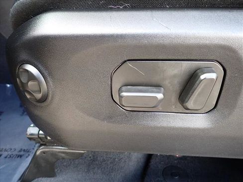 Used 2024 Jeep Wrangler Unlimited Rubicon 4xe AWD/4WD image 12