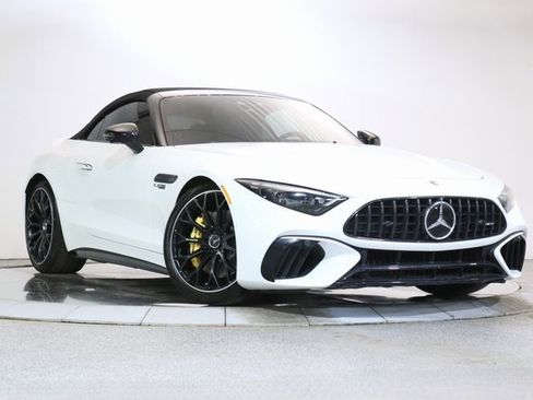 Used 2022 Mercedes-Benz SL 55 AMG 4MATIC w/ Driver Assistance Package image 2