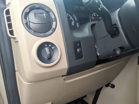 Used 2013 Ford E-150 and Econoline 150 XLT w/ XLT Premium Pkg image 15