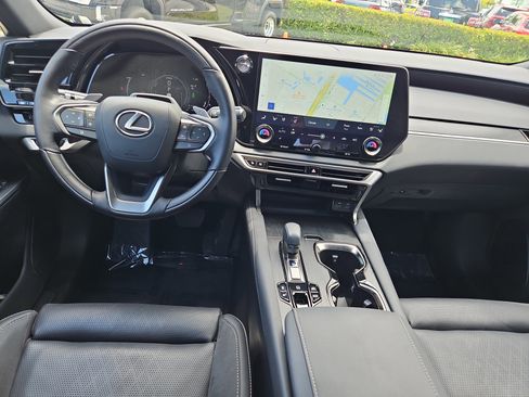 Used 2024 Lexus RX 450h AWD w/ Luxury Package image 19