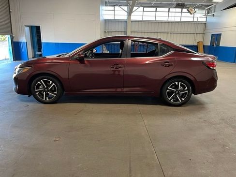 Used 2024 Nissan Sentra SV FWD image 6