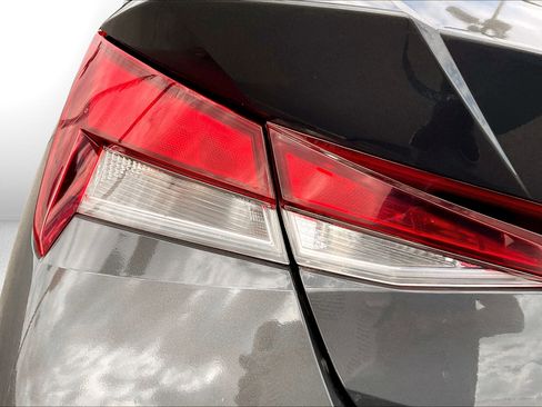 Used 2024 Hyundai Elantra SE image 26