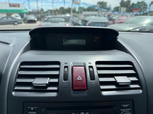 Used 2015 Subaru Forester 2.5i Premium AWD/4WD image 26