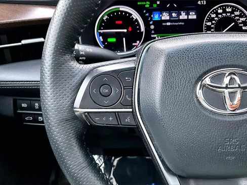 Certified 2022 Toyota Avalon Limited image 11