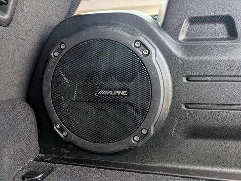 Used 2023 Jeep Wrangler Unlimited w/ Sun & Screen Package image 20