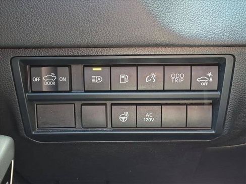 Used 2024 Toyota Tundra Limited AWD/4WD image 25