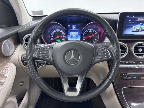 Used 2019 Mercedes-Benz GLC 300 image 18