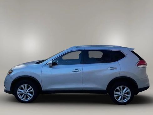 Used 2016 Nissan Rogue SV w/ SV Family Package AWD/4WD image 8