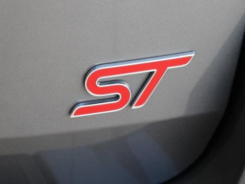 Used 2025 Ford Explorer ST image 13