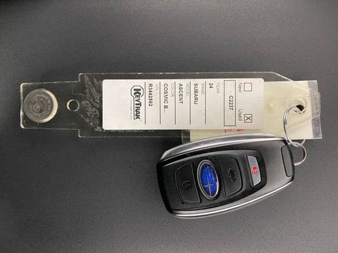 Used 2024 Subaru Ascent Premium w/ Convenience Package image 31