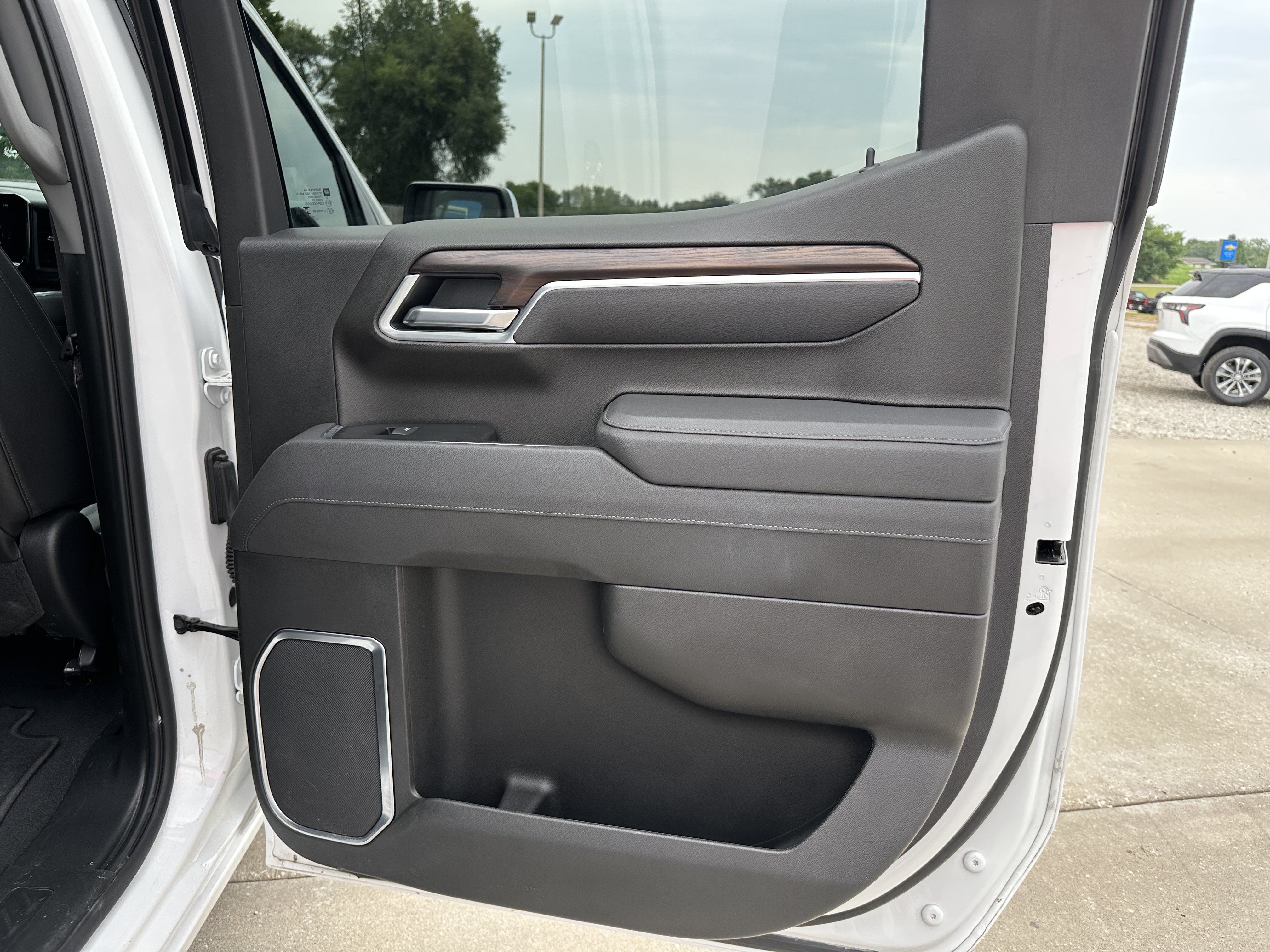 Certified 2026 GMC Sierra 1500 SLT AWD/4WD image 26