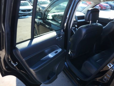 Used 2017 Jeep Compass High Altitude image 24