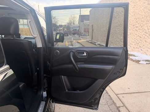 Used 2022 INFINITI QX80 Luxe w/ Cargo Package image 32