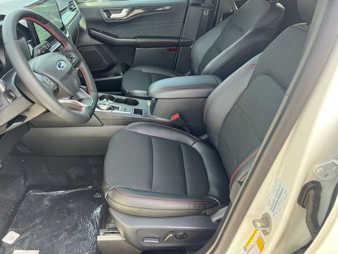 New 2026 Ford Escape ST-Line w/ Tech Pack #1 image 9