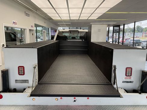 Used 2021 Ford F550 2WD Crew Cab Super Duty w/ XLT Value Package image 30