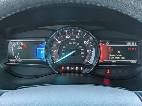 Used 2017 Ford Explorer XLT w/ Equipment Group 201A AWD/4WD image 14