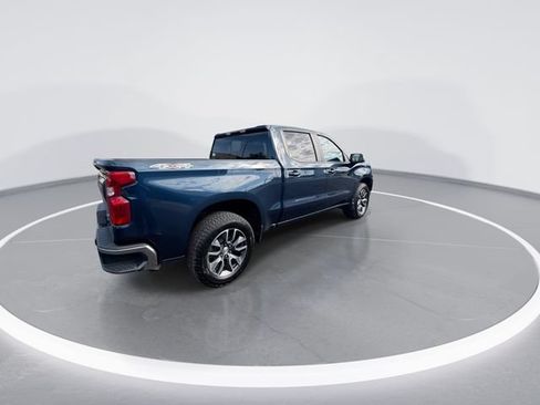 Used 2023 Chevrolet Silverado 1500 LT AWD/4WD image 8