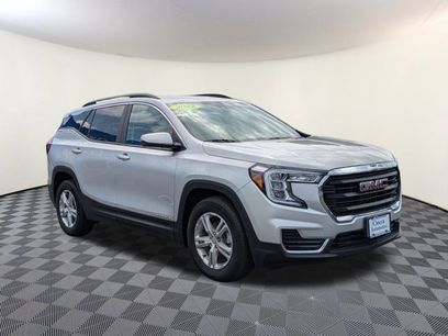 Used 2022 GMC Terrain SLE w/ Driver Convenience Package