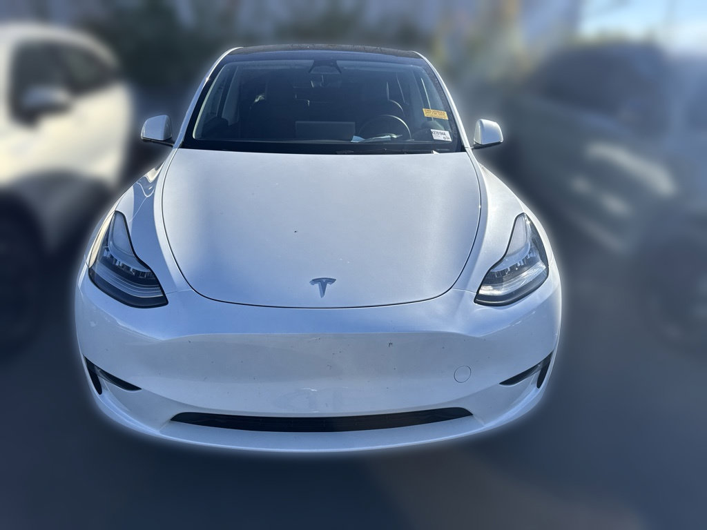 Used 2023 Tesla Model Y Long Range AWD/4WD image 2