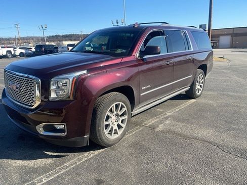 Used 2017 GMC Yukon XL Denali w/ Open Road Package image 2