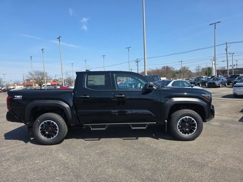 New 2026 Toyota Tacoma TRD Off-Road image 3