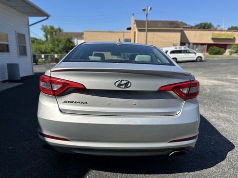 Used 2016 Hyundai Sonata SE FWD image 7