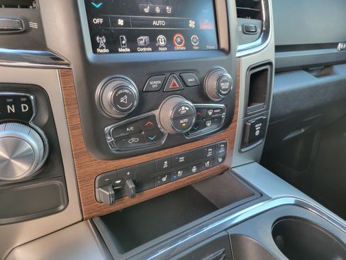 Used 2016 RAM 1500 Laramie w/ Convenience Group RWD image 18