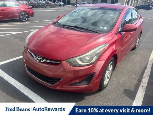 Used 2014 Hyundai Elantra SE FWD image 2