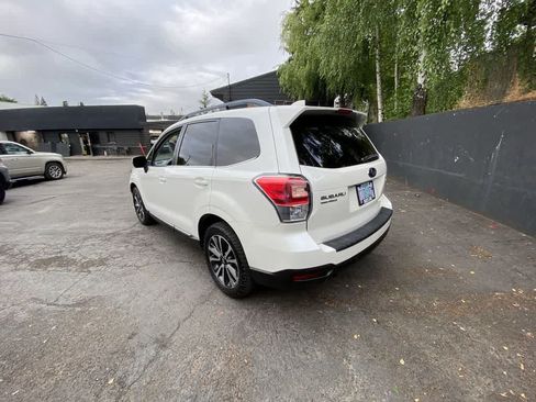 Used 2017 Subaru Forester 2.0XT Touring AWD/4WD image 4