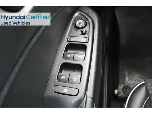 Certified 2024 Hyundai Venue Limited FWD image 23