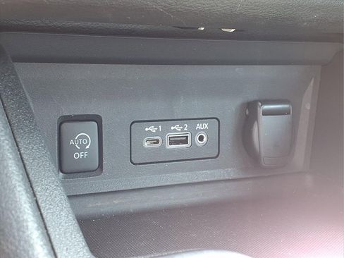 Used 2024 Nissan Sentra SV image 31