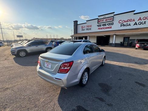 Used 2019 Chevrolet Sonic LT FWD image 7