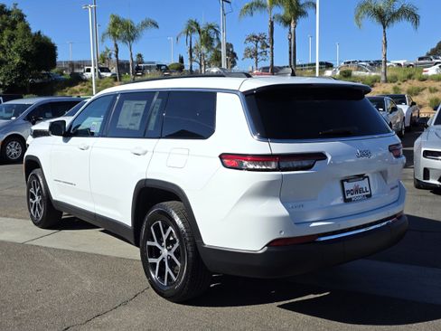 New 2025 Jeep Grand Cherokee L Limited image 3