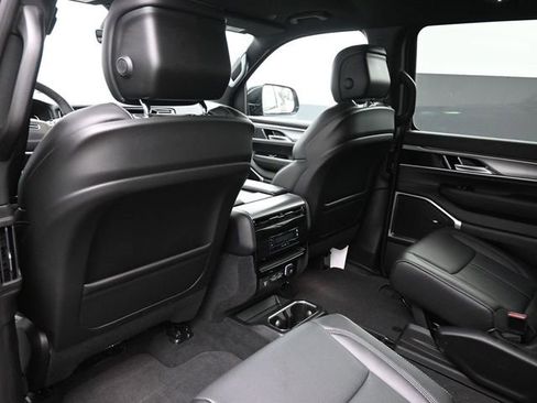 New 2026 Jeep Grand Wagoneer 4WD image 16