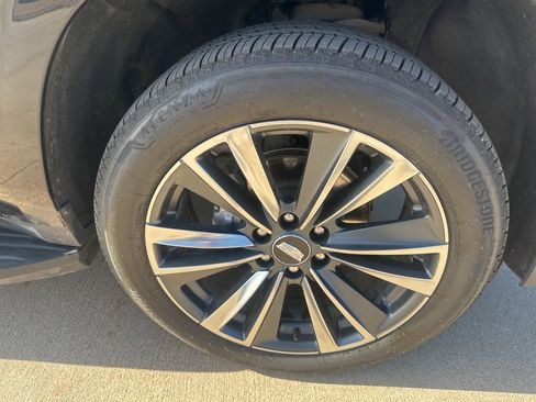 Used 2022 GMC Yukon XL Denali image 12