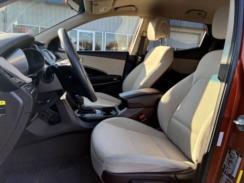 Used 2017 Hyundai Santa Fe Sport image 4