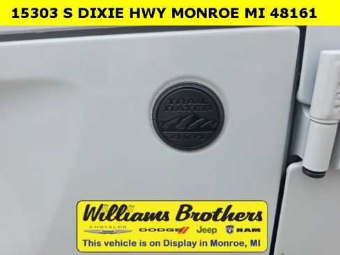 Certified 2023 Jeep Gladiator Sport image 13