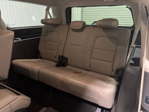 Used 2023 Lincoln Navigator L Reserve image 25