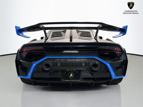 Used 2024 Lamborghini Huracan STO RWD image 34