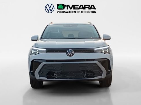 New 2025 Volkswagen Taos SE image 8