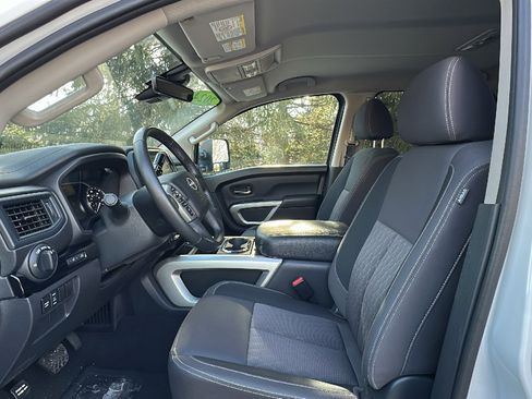 Certified 2024 Nissan Titan SV w/ SV Convenience Package image 14