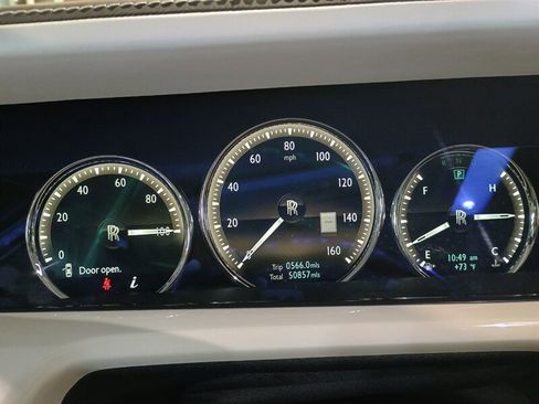 Used 2019 Rolls-Royce Phantom Sedan image 11
