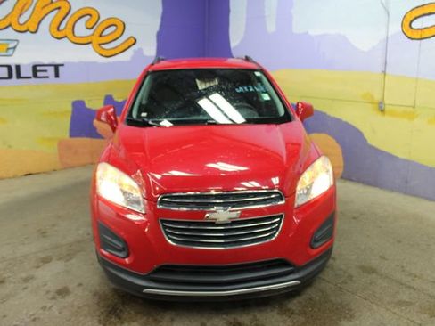Used 2016 Chevrolet Trax LT FWD image 3