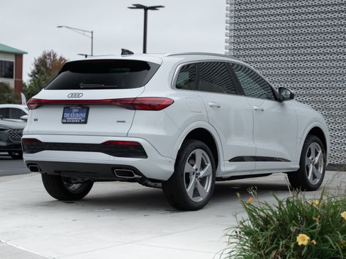 New 2025 Audi Q5 Premium Plus image 4