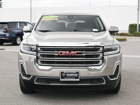 Used 2022 GMC Acadia SLE FWD image 3