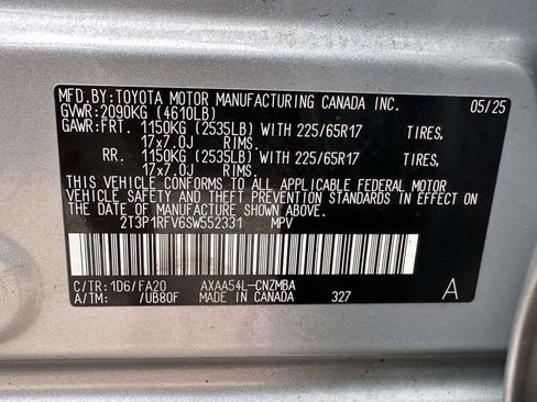 Used 2025 Toyota RAV4 XLE AWD/4WD image 32