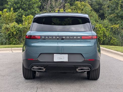 New 2025 Land Rover Range Rover Sport SE image 6